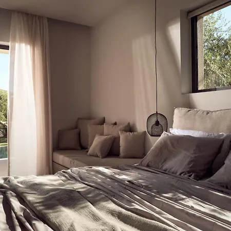 Irini, Official Part Of Cielo