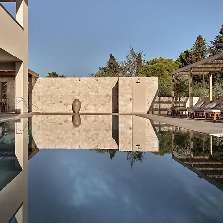 Willa Irini, Official Part Of Cielo