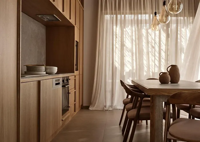 Willa Irini, Official Part Of Cielo